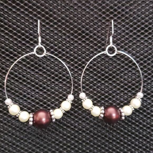 Chocolate brown/ivory faux pearl earrings - Picture 2 of 8